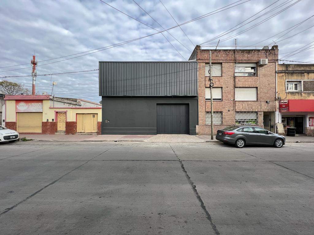 GALPON EN VENTA BARRIO OBSERVATORIO  MODERNO IDEAL USO COMERCIAL -