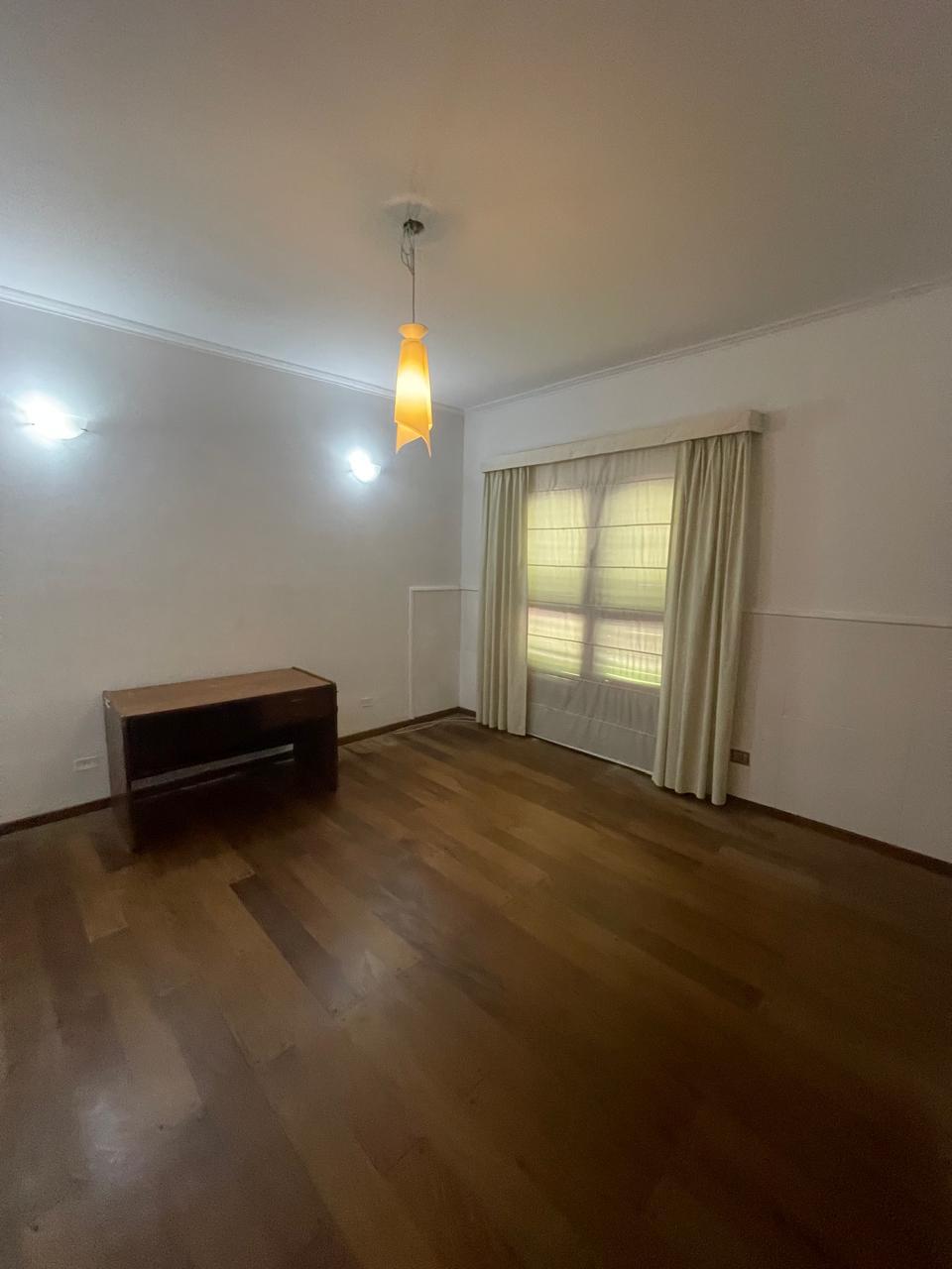 CASA EN ALQUILER - CERRO DE LAS ROSAS - 3 D EN PLANTA BAJA - PARQUE -QUINCHO Y PILETA