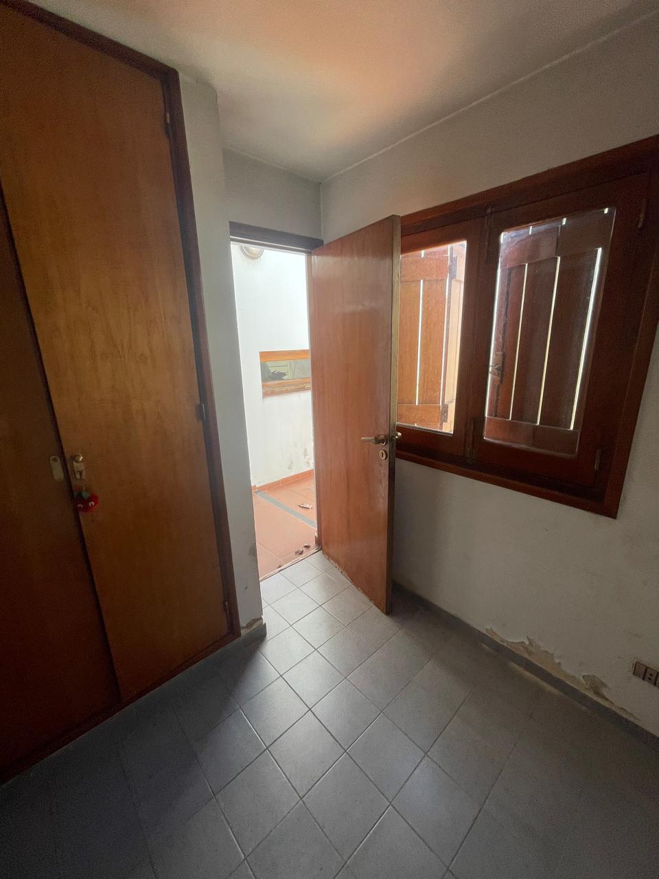 CASA EN ALQUILER - CERRO DE LAS ROSAS - 3 D EN PLANTA BAJA - PARQUE -QUINCHO Y PILETA