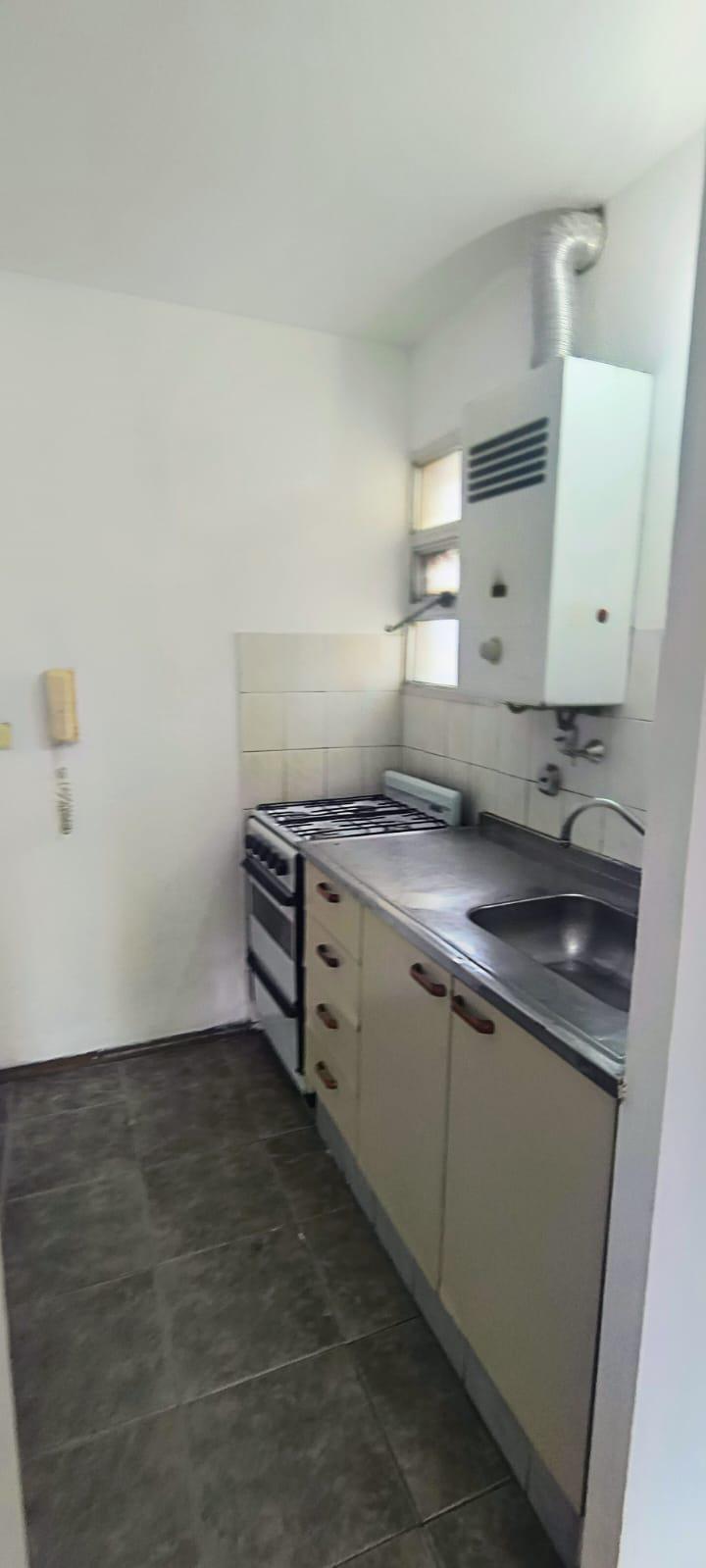 CENTRO: SANTA ROSA 134 ALQUILER DE 1 DORMITORIO AMPLIO