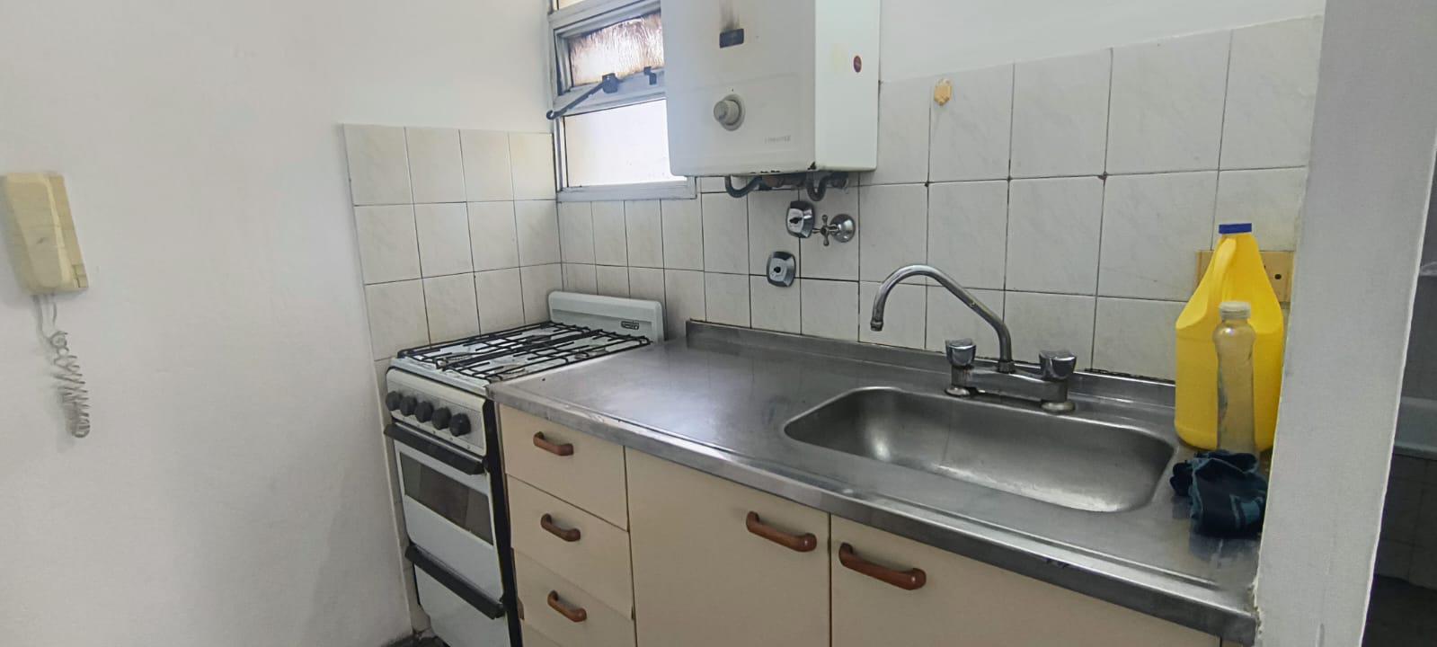 CENTRO: SANTA ROSA 134 ALQUILER DE 1 DORMITORIO AMPLIO