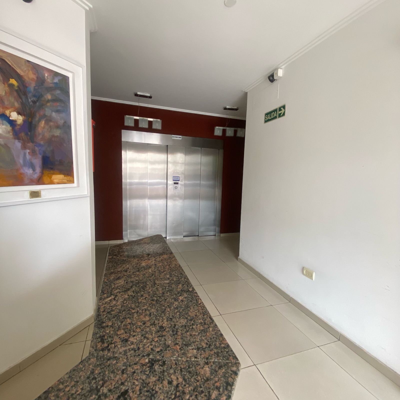 DEPTO EN ALQUILER 1 DORM Y BALCON A UNA CUADRA DE LA DUARTE QUIROS