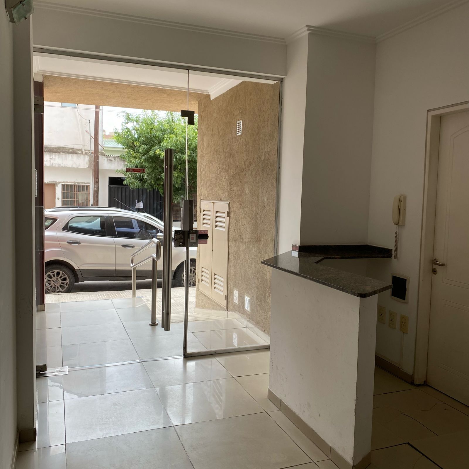 DEPTO EN ALQUILER 1 DORM Y BALCON A UNA CUADRA DE LA DUARTE QUIROS