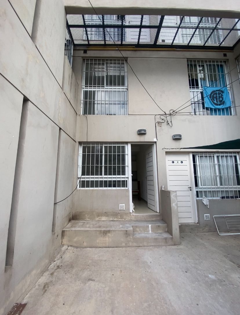 DEPTO EN ALQUILER 1DORM CON COCHERA $420MIL
