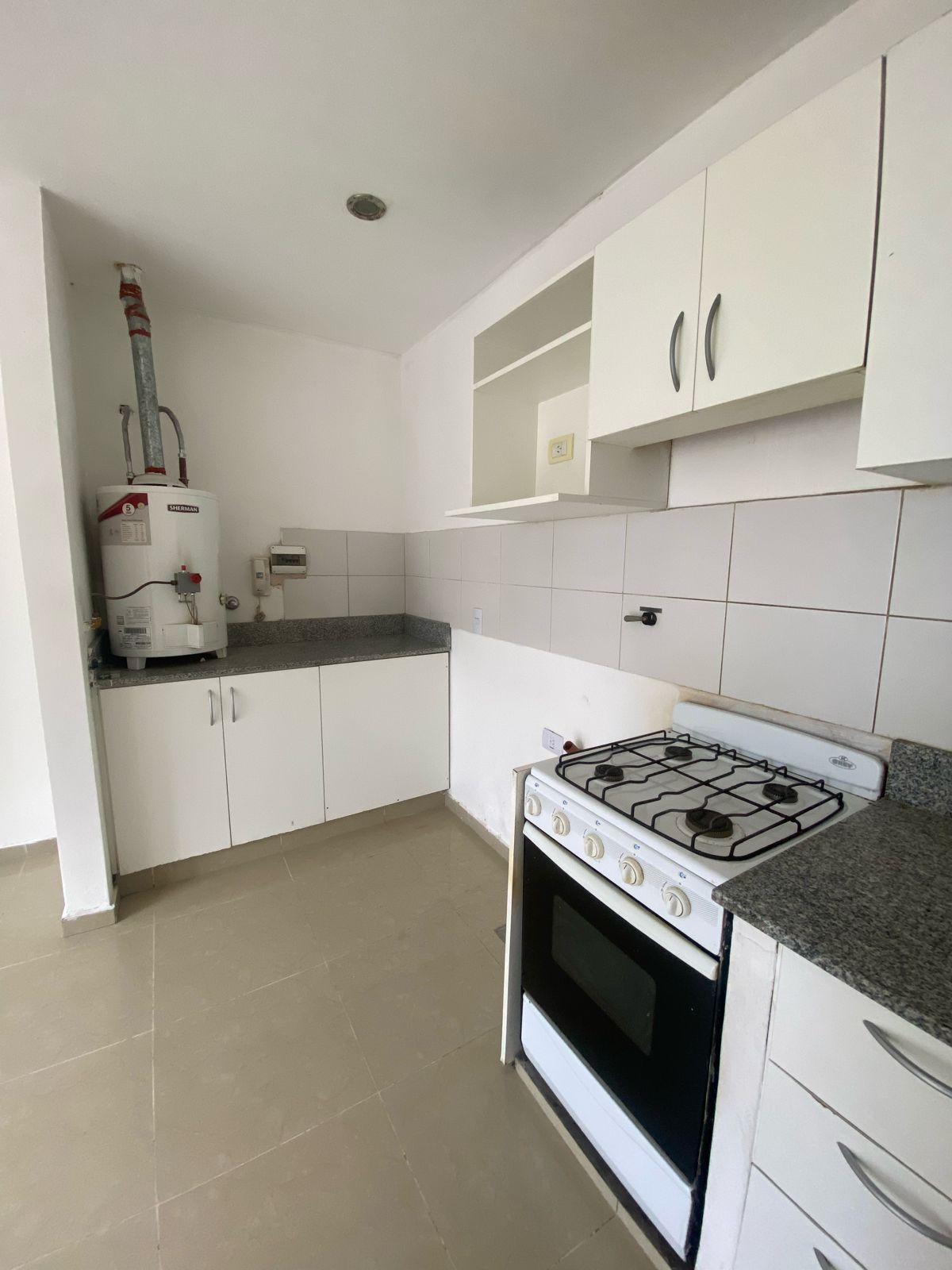 DEPTO EN ALQUILER 1DORM CON COCHERA $420MIL