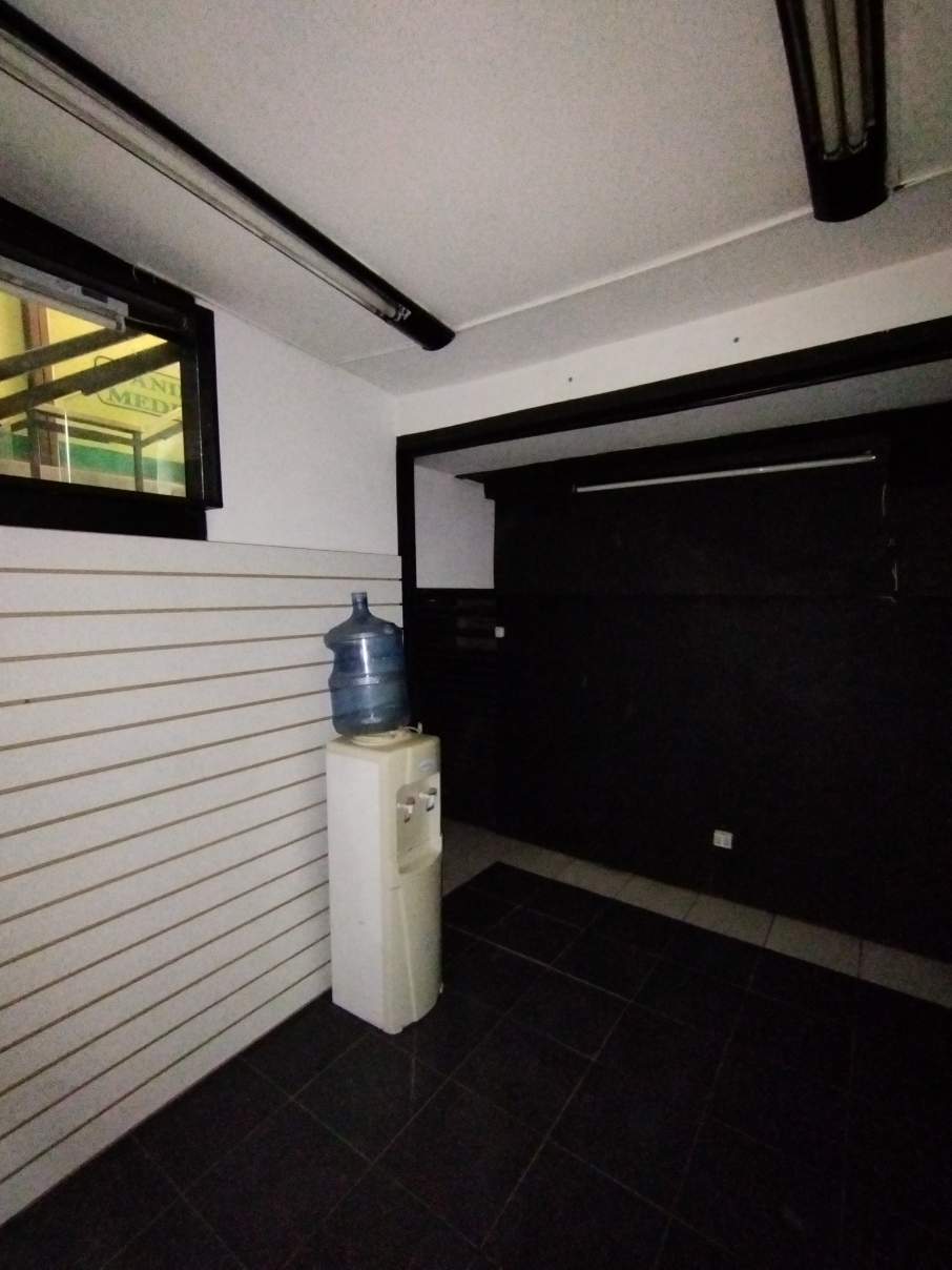 Local en Galería Libertad!!! en plena zona céntrica!!!!!