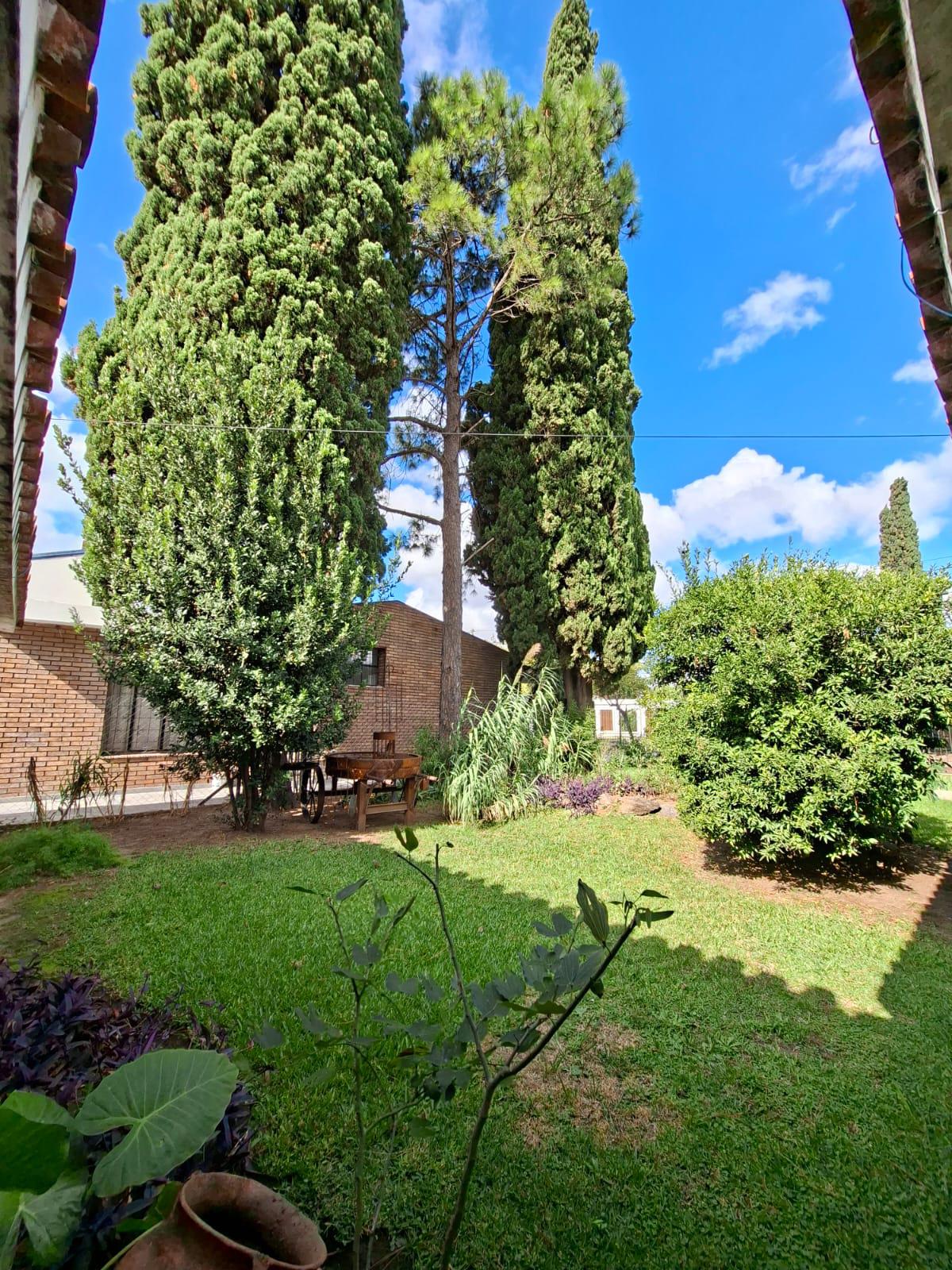 OPORTUNIDAD CERRO DE LAS ROSAS - CASA 6 DORM