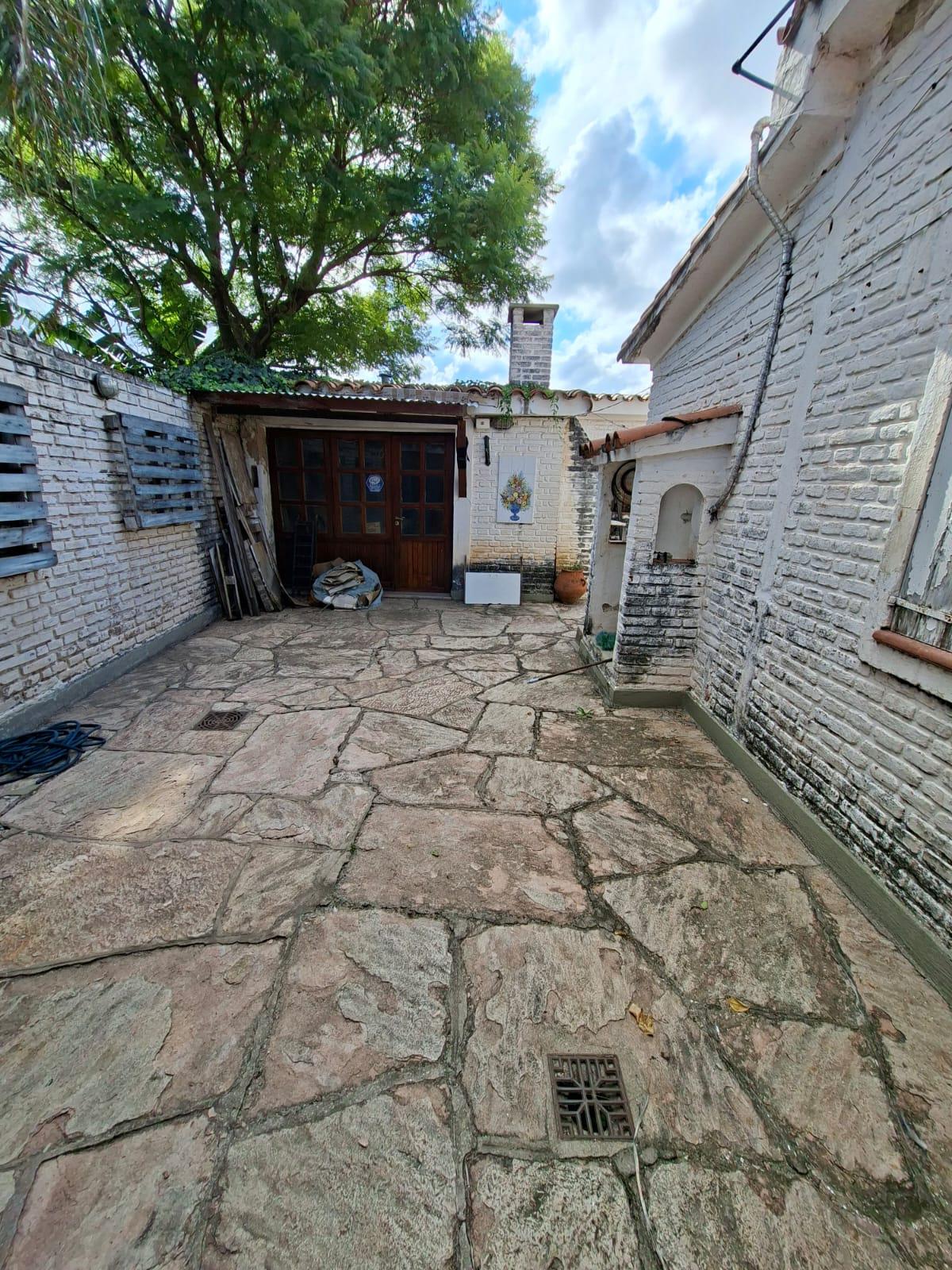 OPORTUNIDAD CERRO DE LAS ROSAS - CASA 6 DORM