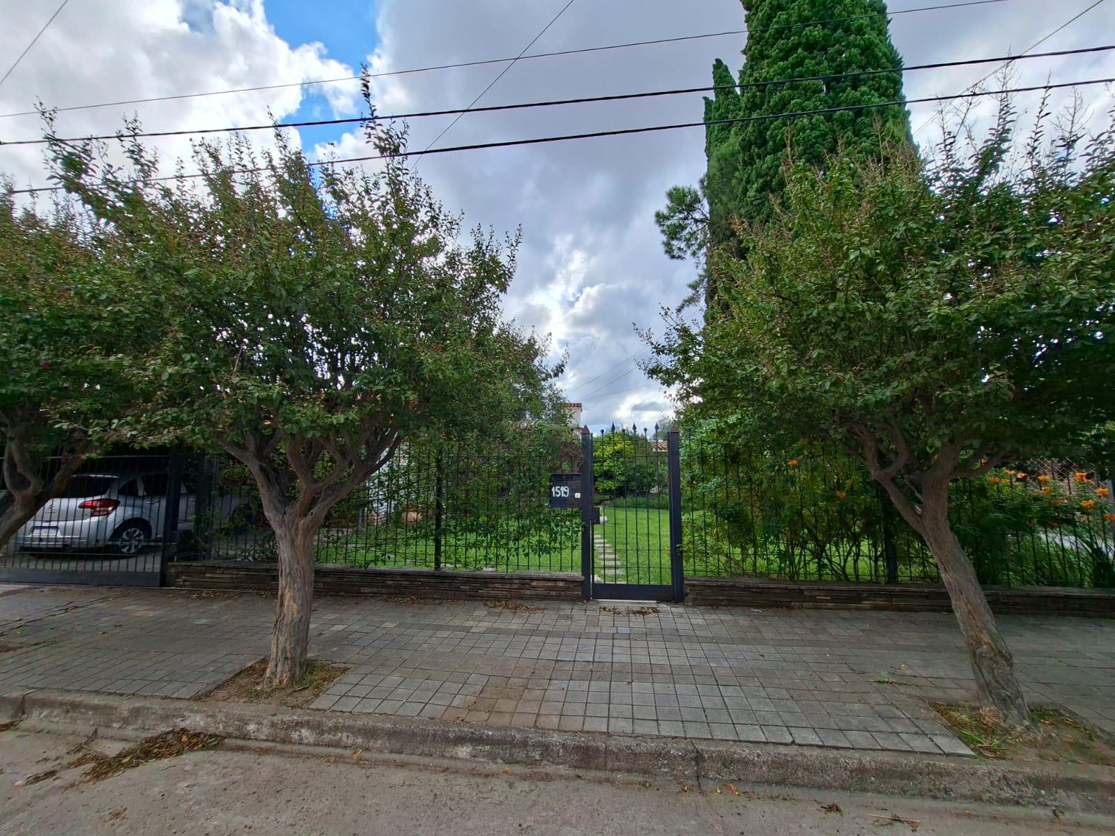 OPORTUNIDAD CERRO DE LAS ROSAS - CASA 6 DORM