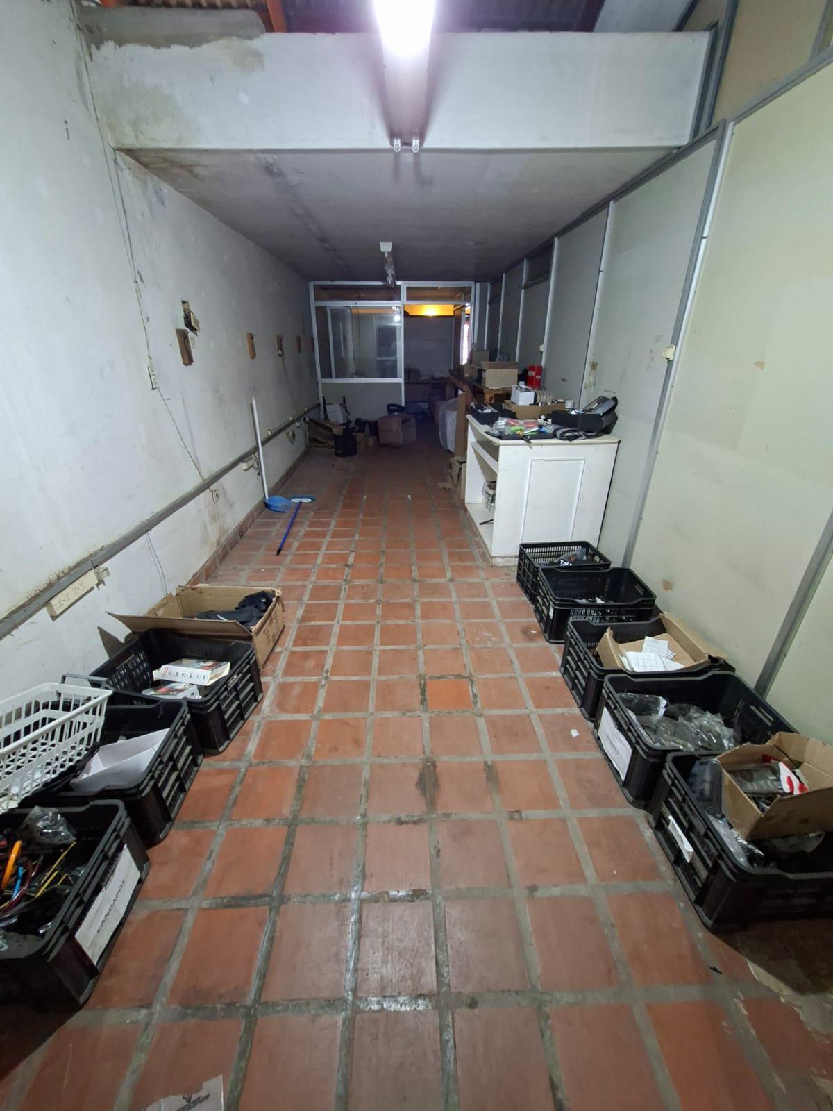 OPORTUNIDAD CERRO DE LAS ROSAS - CASA 6 DORM