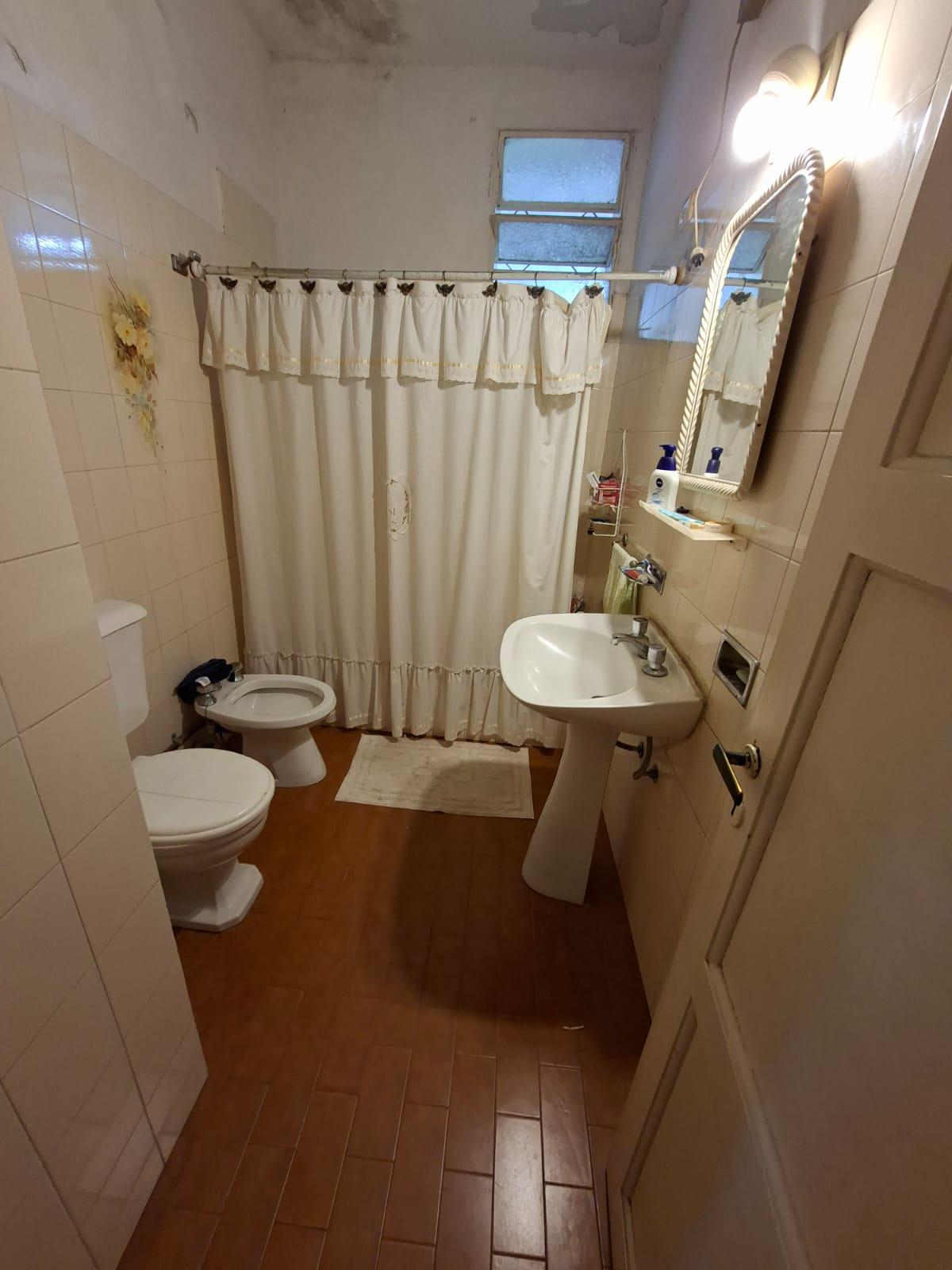 OPORTUNIDAD CERRO DE LAS ROSAS - CASA 6 DORM