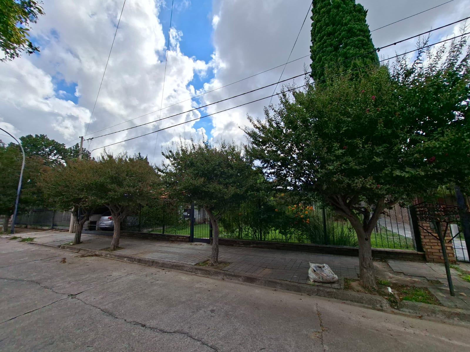 OPORTUNIDAD CERRO DE LAS ROSAS - CASA 6 DORM