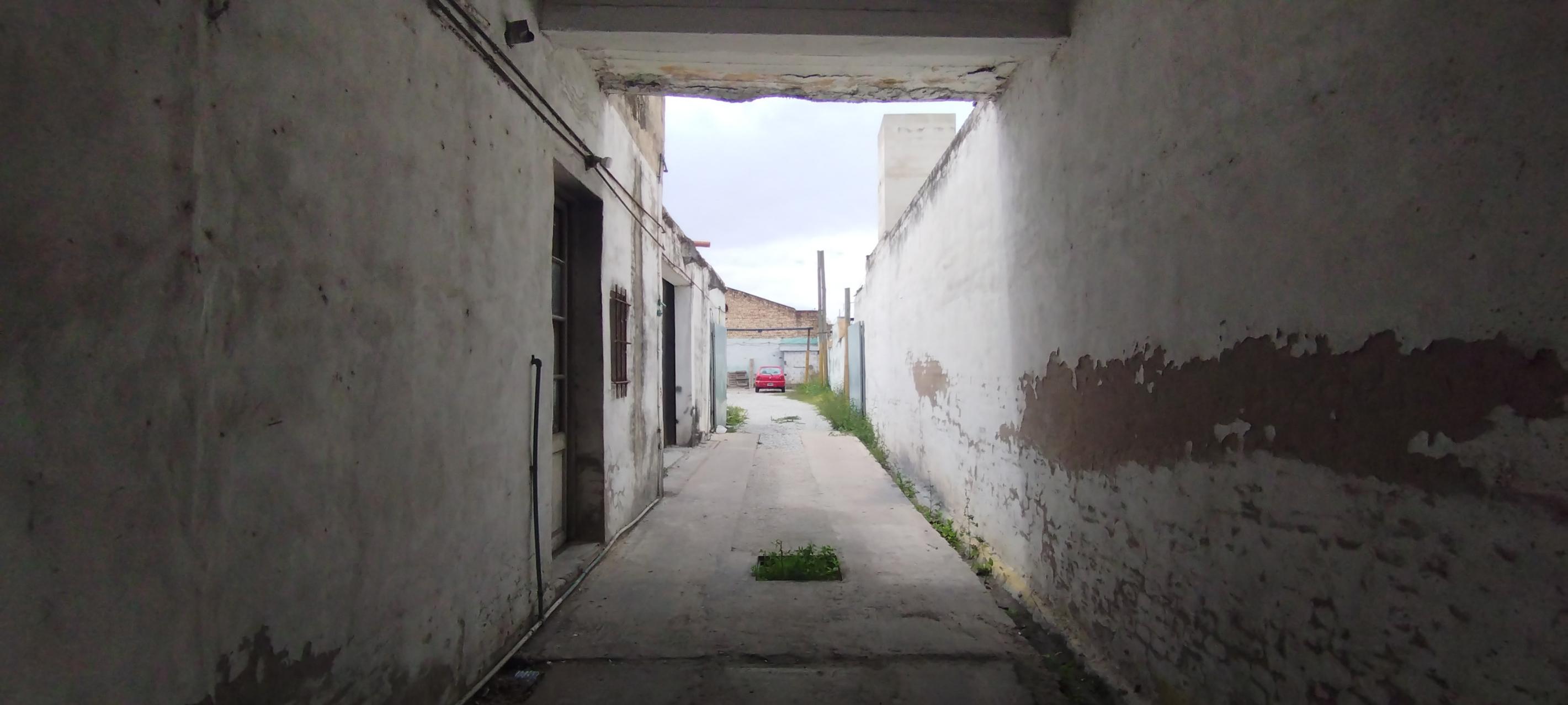 Terreno 450M para Alquiler sobre Av. Alem!