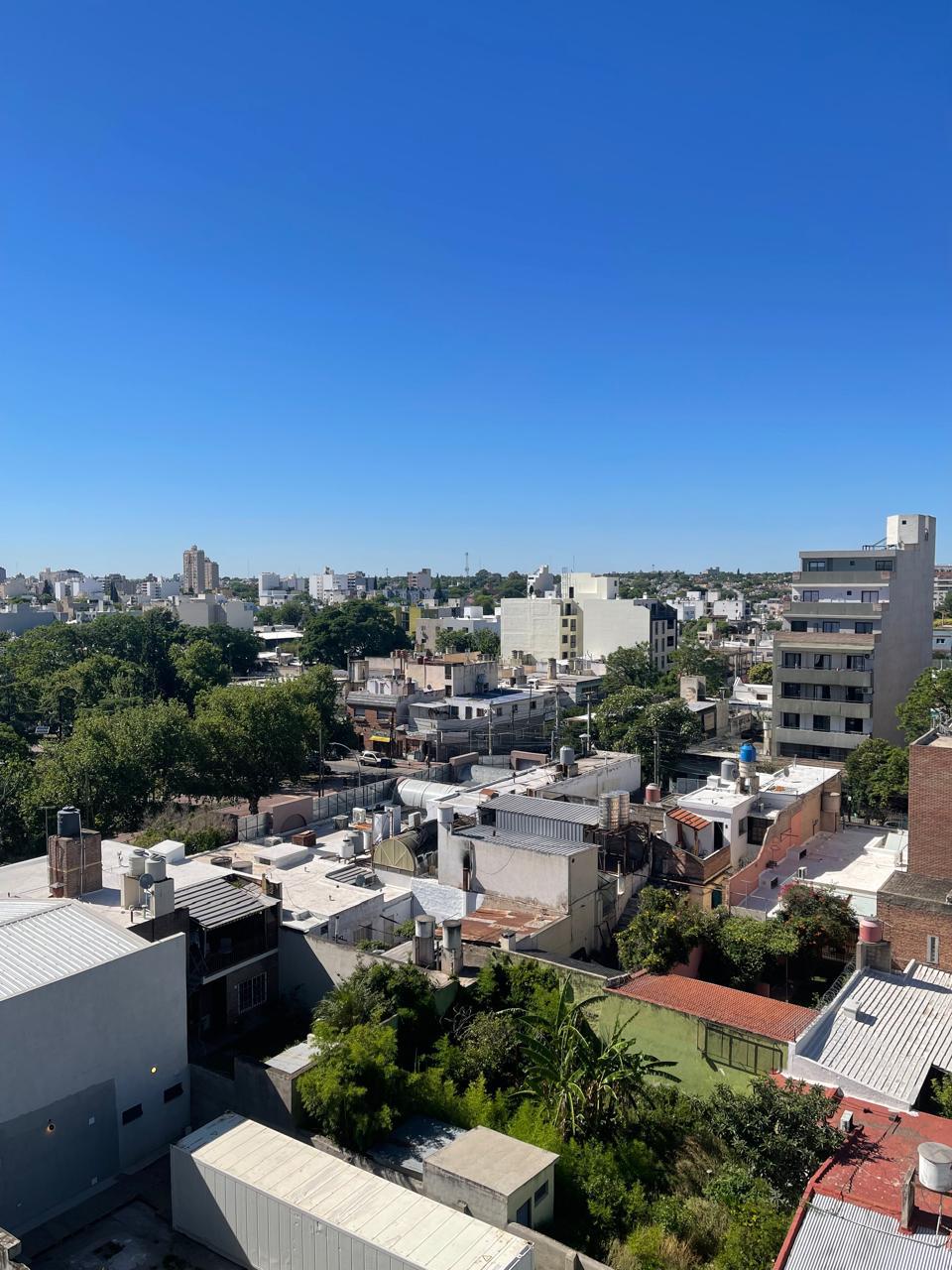 DEPARTAMENTO EN VENTA  B ALTO ABERDI. 1 DORM. CON PILETA Y VISTA A LAS SIERRAS.