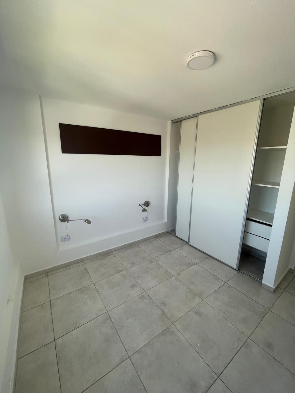 DEPARTAMENTO EN VENTA  B ALTO ABERDI. 1 DORM. CON PILETA Y VISTA A LAS SIERRAS.