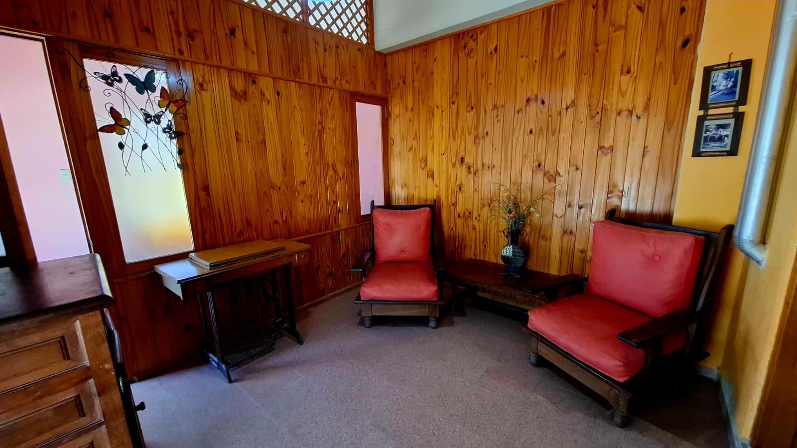 CASA 2 DORM.  LOCAL  ESQUINA C BAÑO - RIO SEGUNDO - CÓRDOBA