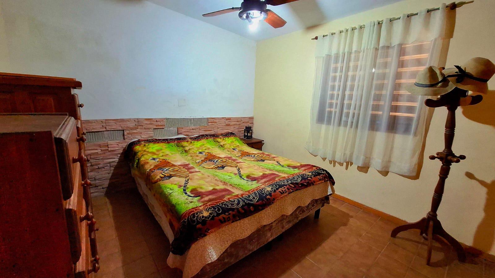 CASA 2 DORM.  LOCAL  ESQUINA C BAÑO - RIO SEGUNDO - CÓRDOBA