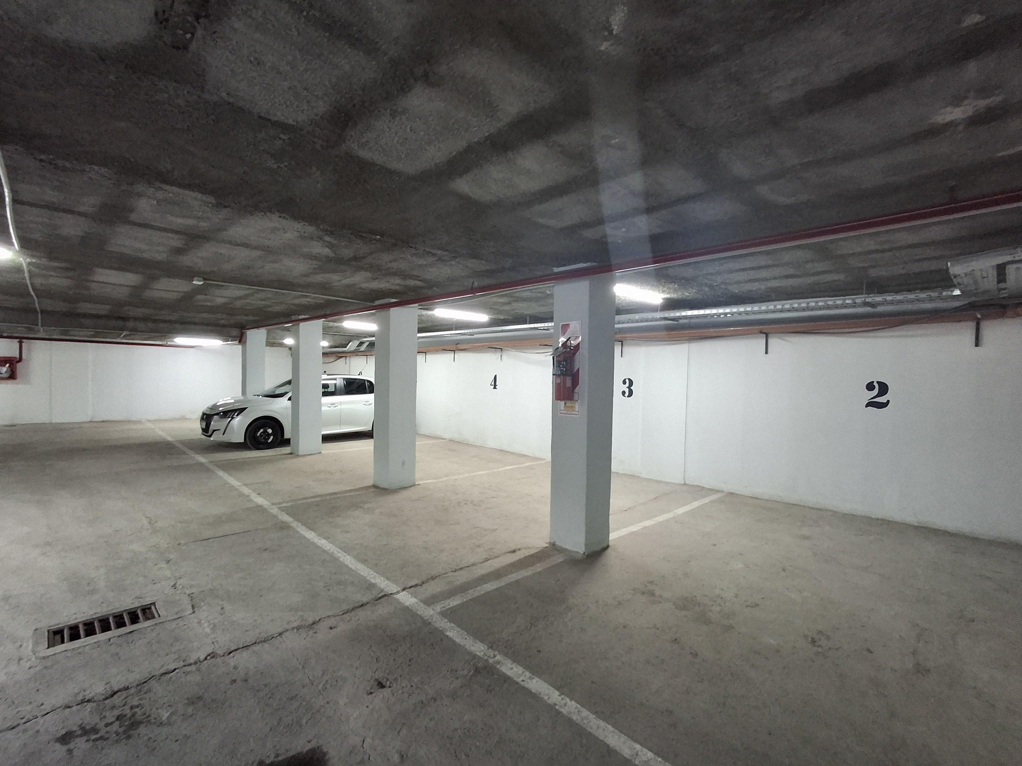 ALQUILER COCHERAS B JARDIN