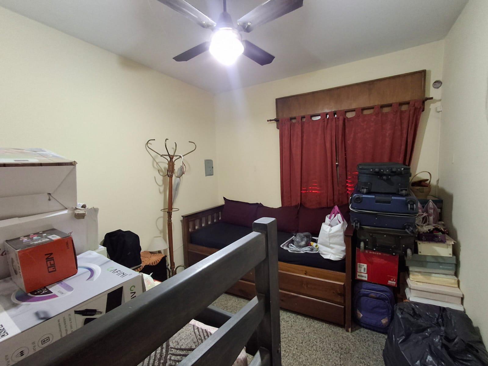 VENTA CASA  AMEGHINO NORTE - 3 DORMITORIOS Y DEPARTAMENTO COCHERA DOBLE