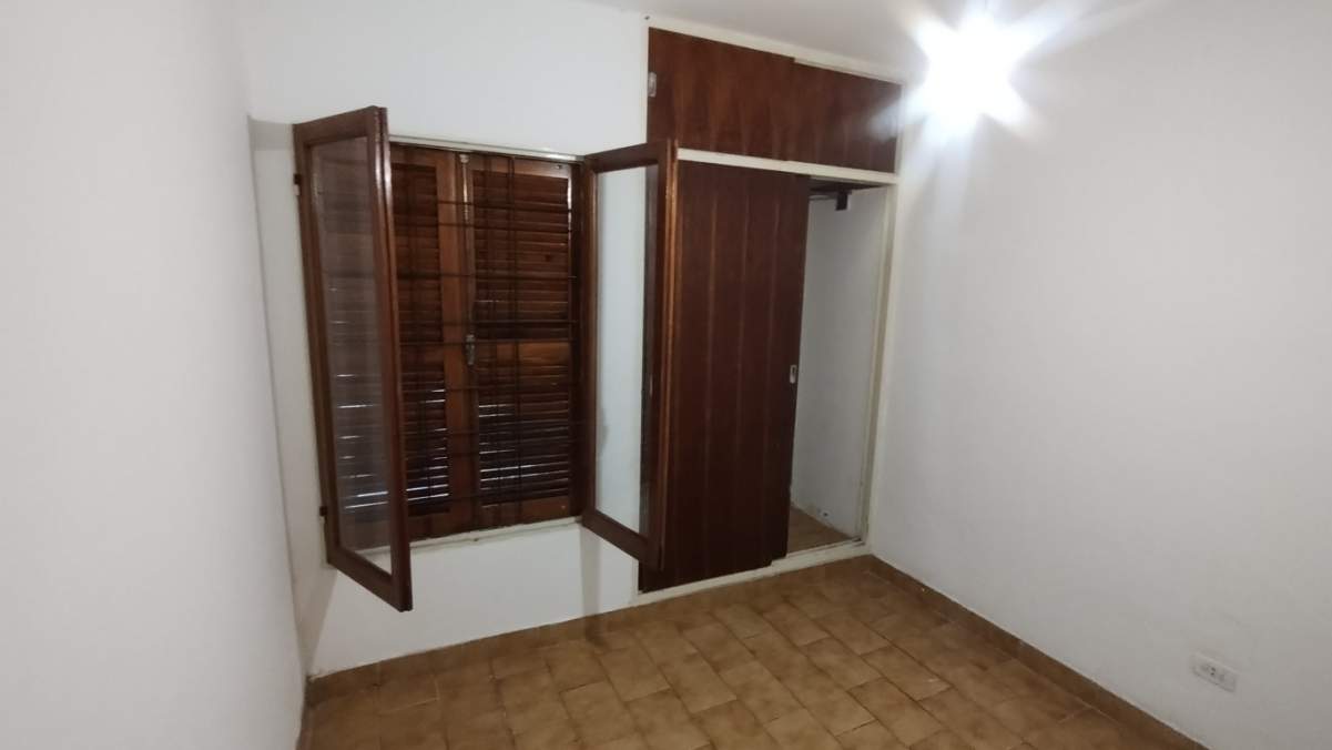 Amplia casa de 2 Dormitorios en Matienzo - Gran patio