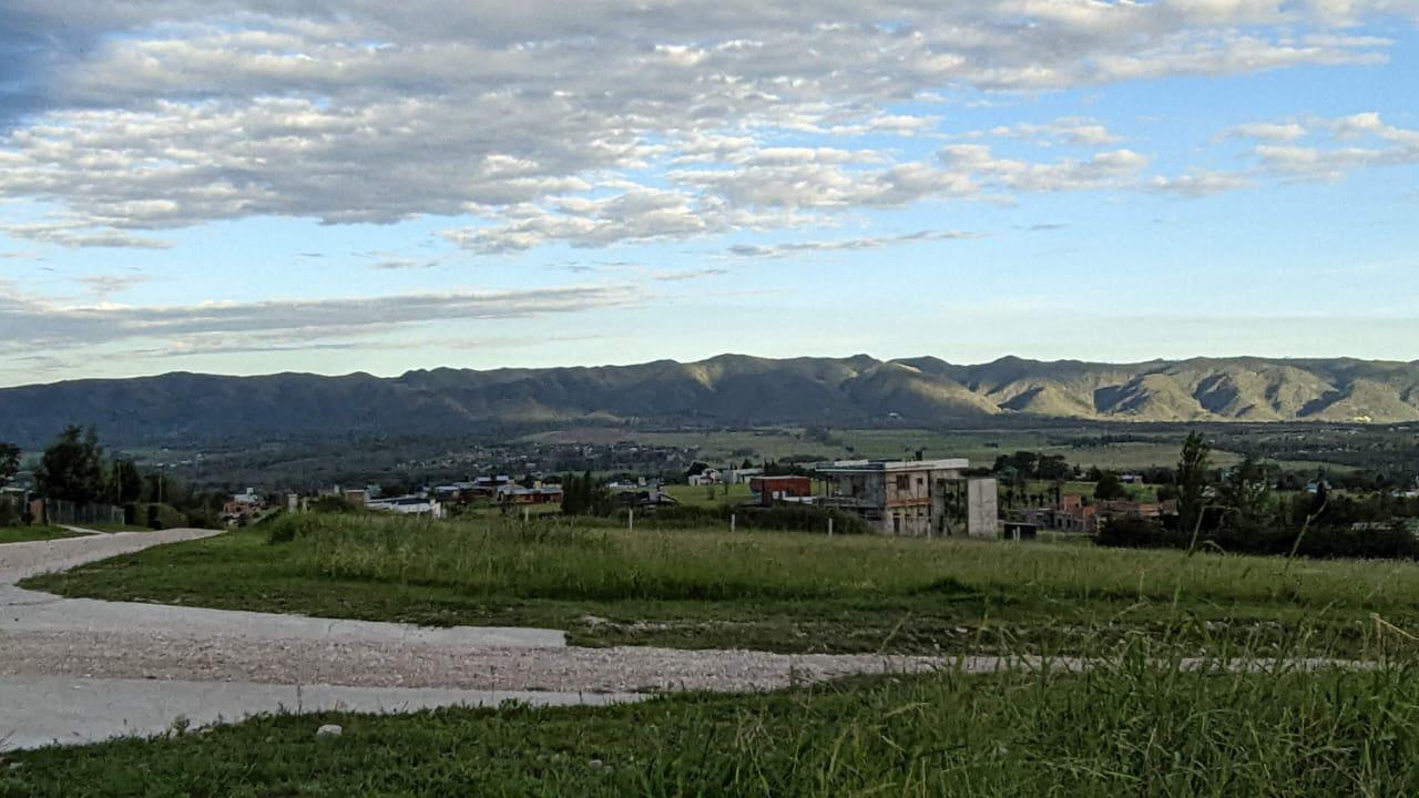 Venta de 5 lotes juntos, espectaculares vista, esquina, con obra de gas natural, con escritura