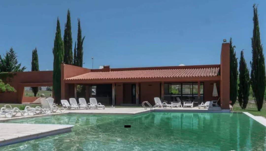 Venta de 5 lotes juntos, espectaculares vista, esquina, con obra de gas natural, con escritura