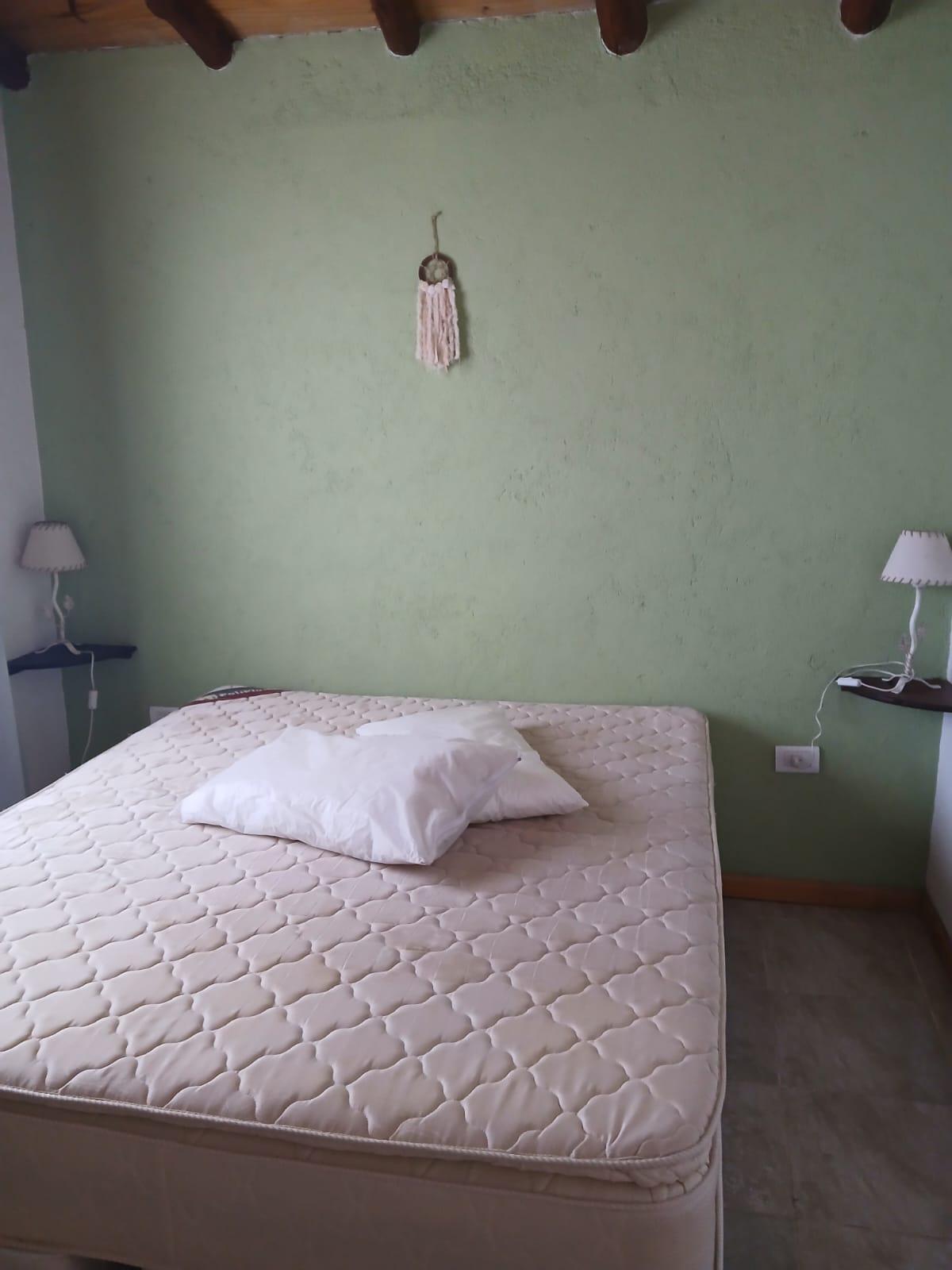 Alquiler permanente por 1 año, 1 dormitorio, cochera techada con asador