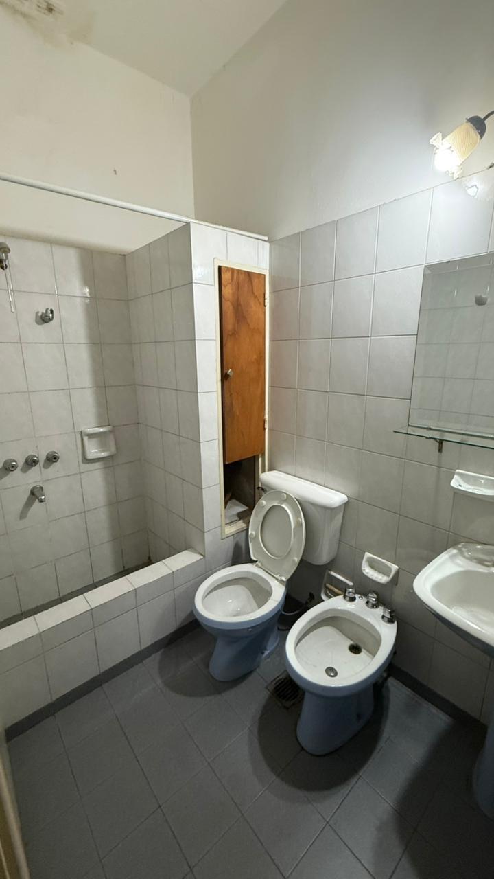 VENTA CASA 4 DORMITORIOS BARRIO MAIPU