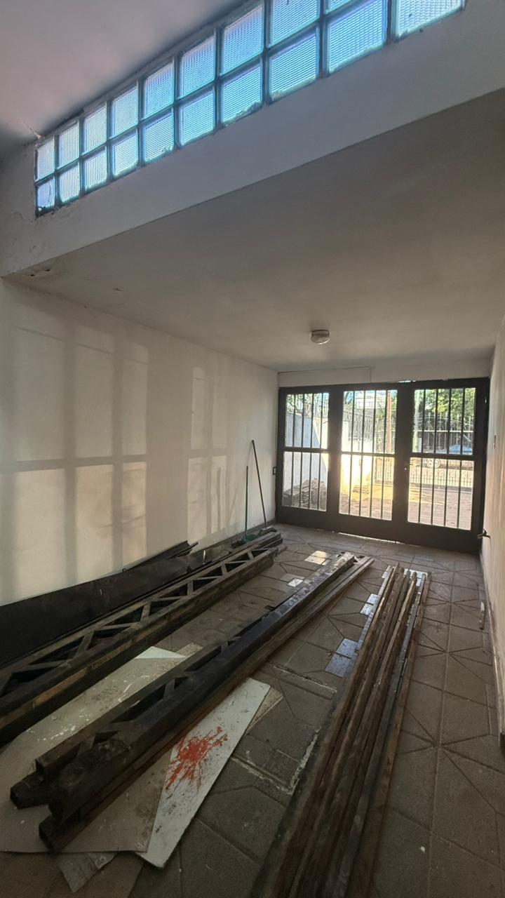 VENTA CASA 4 DORMITORIOS BARRIO MAIPU