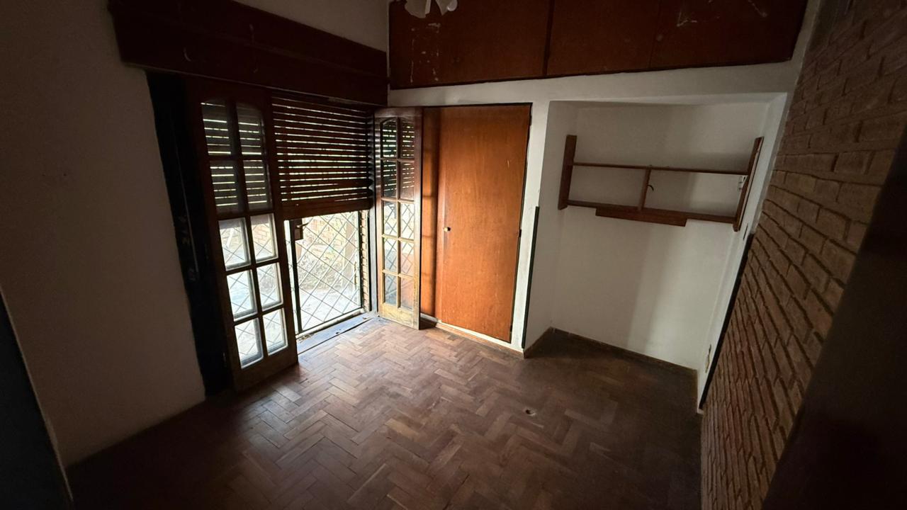 VENTA CASA 4 DORMITORIOS BARRIO MAIPU