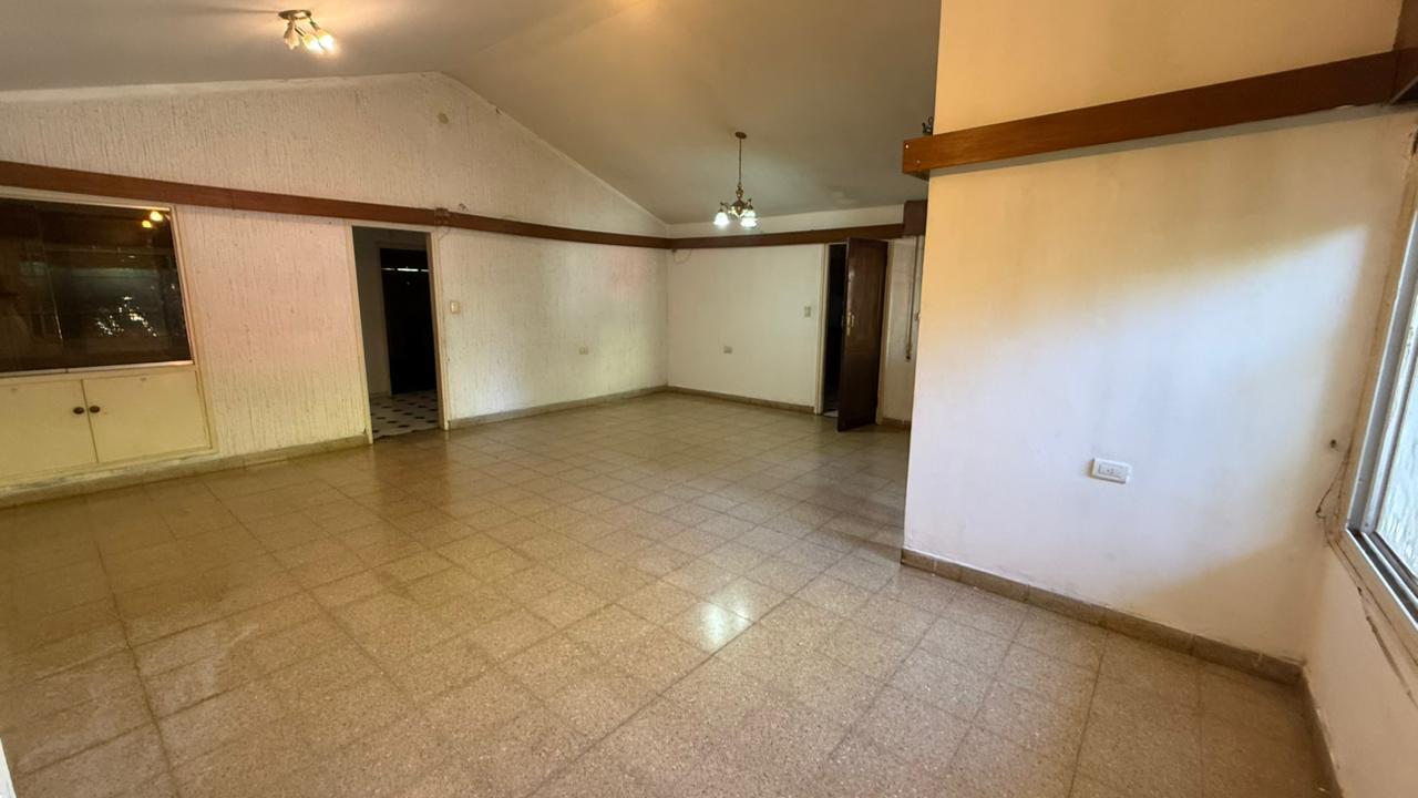 VENTA CASA 4 DORMITORIOS BARRIO MAIPU