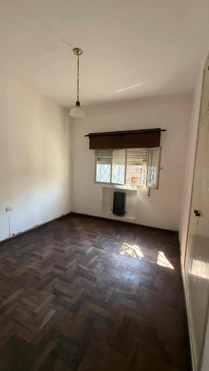 VENTA CASA 4 DORMITORIOS BARRIO MAIPU