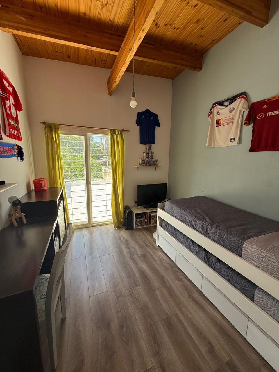 VENTA CASA 4 DORMITORIOS EN EL TALAR DE MENDIOLAZA