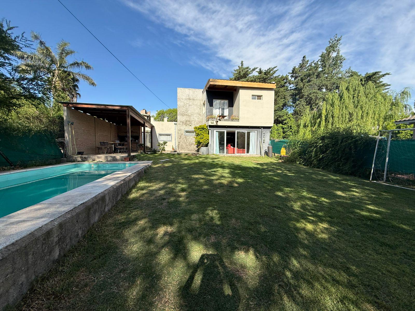 VENTA CASA 4 DORMITORIOS EN EL TALAR DE MENDIOLAZA