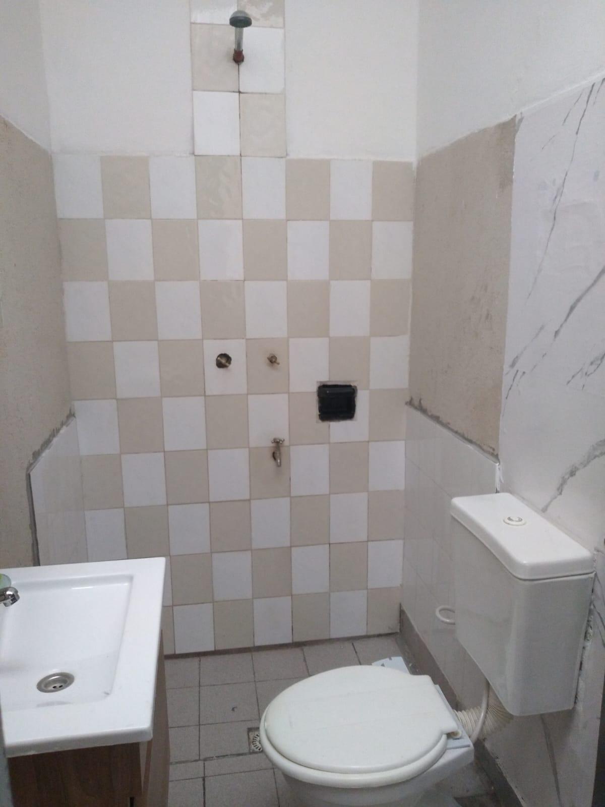 Alquilo casa 2 dorm ccoch. Observatorio.