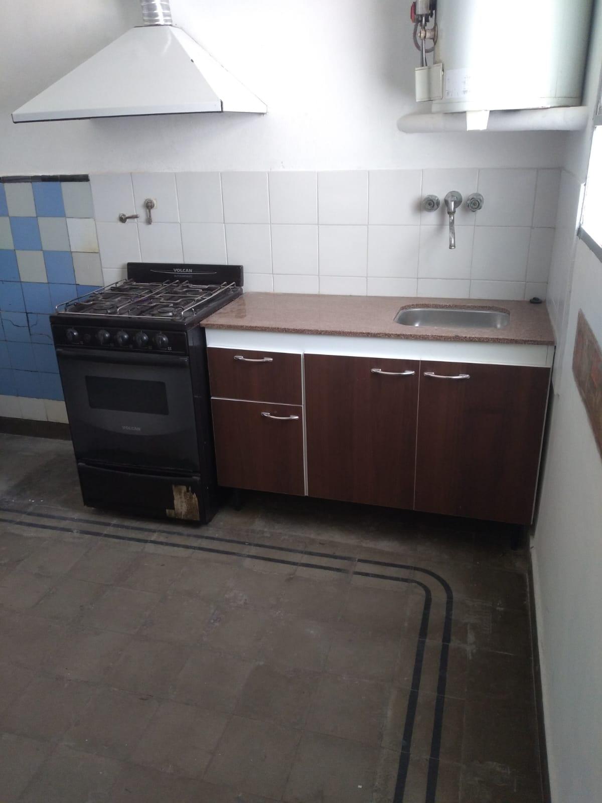 Alquilo casa 2 dorm ccoch. Observatorio.