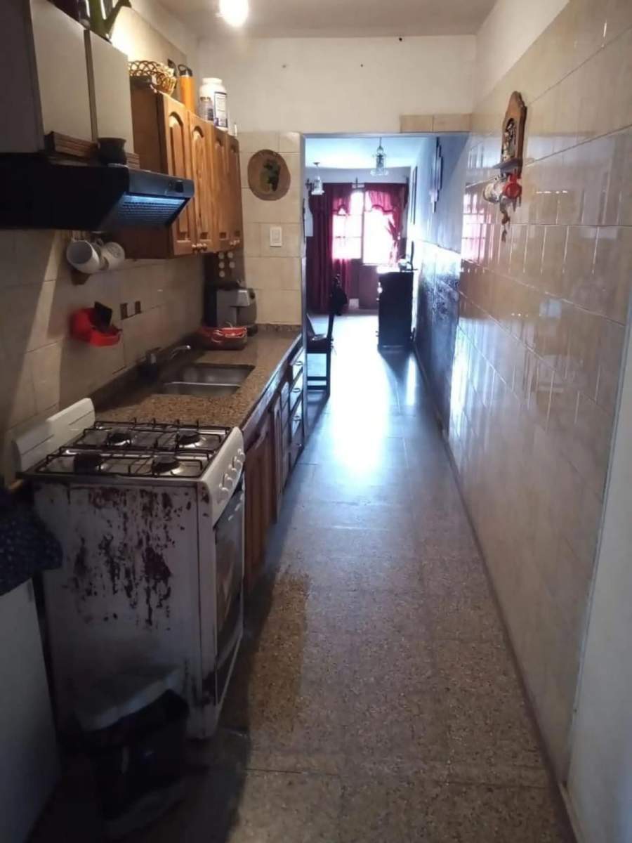 SE VENDE CASA  MONOAMBIENTE EN B LAS DALIAS