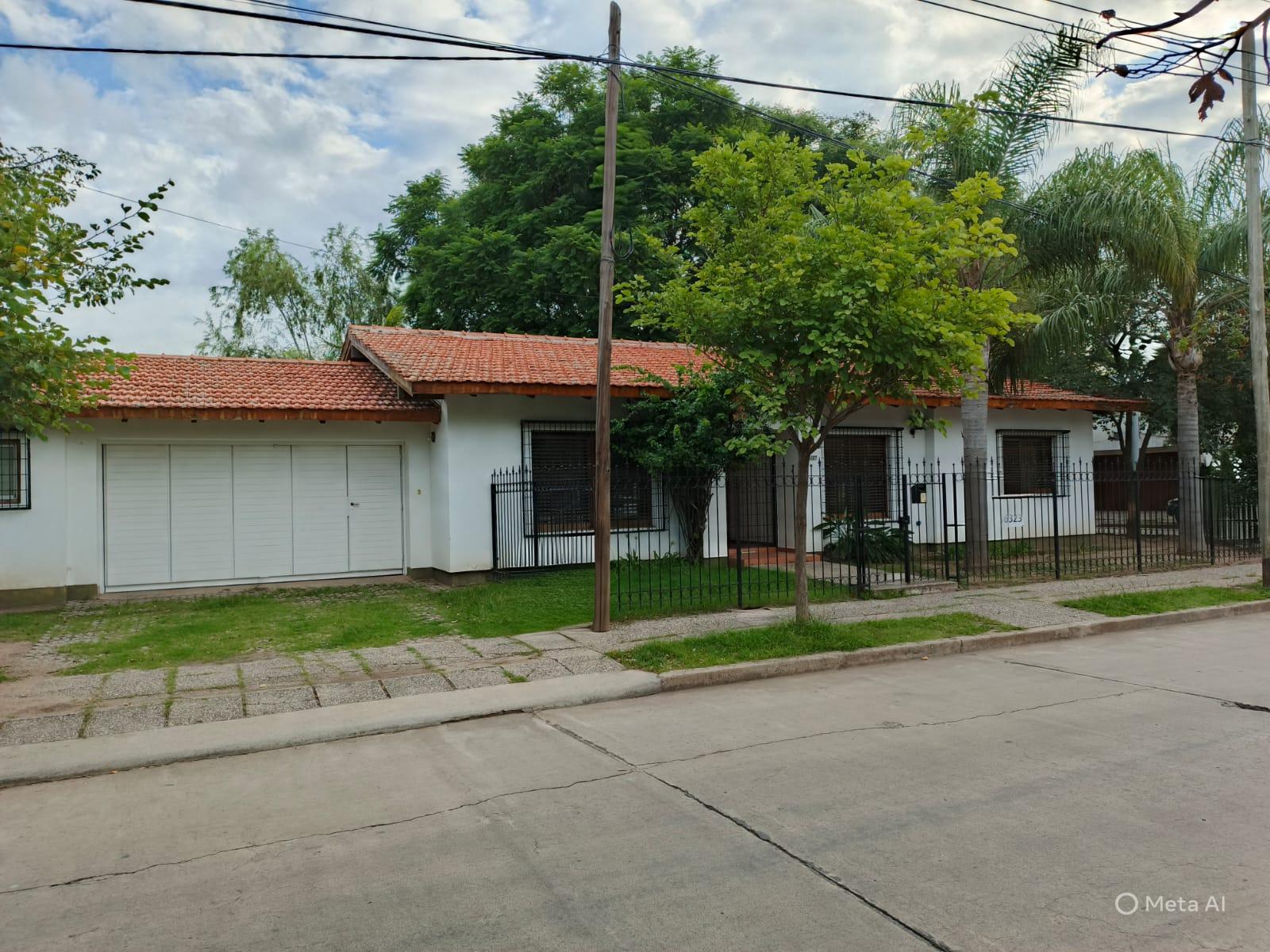 CASA EN ALQUILER GRANJA DE FUNES 3 DORM, PILETA QUINCHO Y GRAN PARQUE