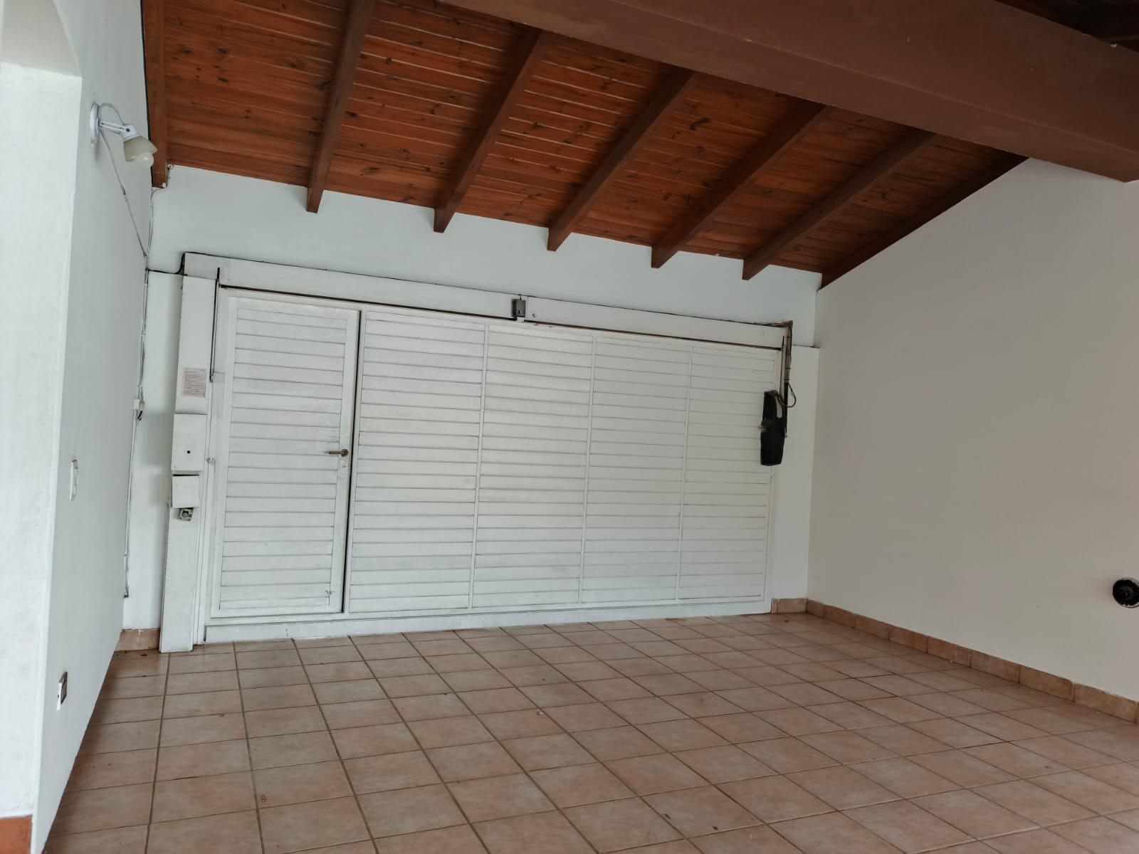 CASA EN ALQUILER GRANJA DE FUNES 3 DORM, PILETA QUINCHO Y GRAN PARQUE