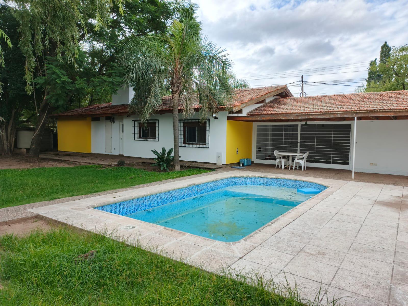CASA EN ALQUILER GRANJA DE FUNES 3 DORM, PILETA QUINCHO Y GRAN PARQUE