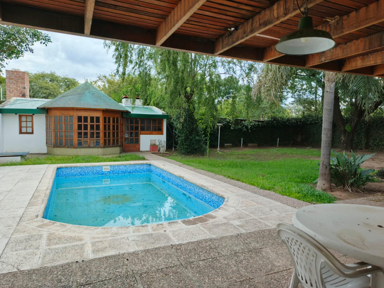 CASA EN ALQUILER GRANJA DE FUNES 3 DORM, PILETA QUINCHO Y GRAN PARQUE