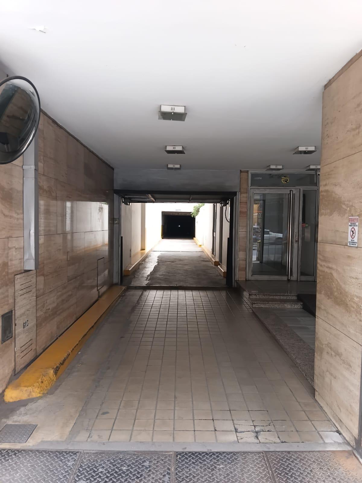 ALQUILER DE COCHERA EN PLENO CENTRO