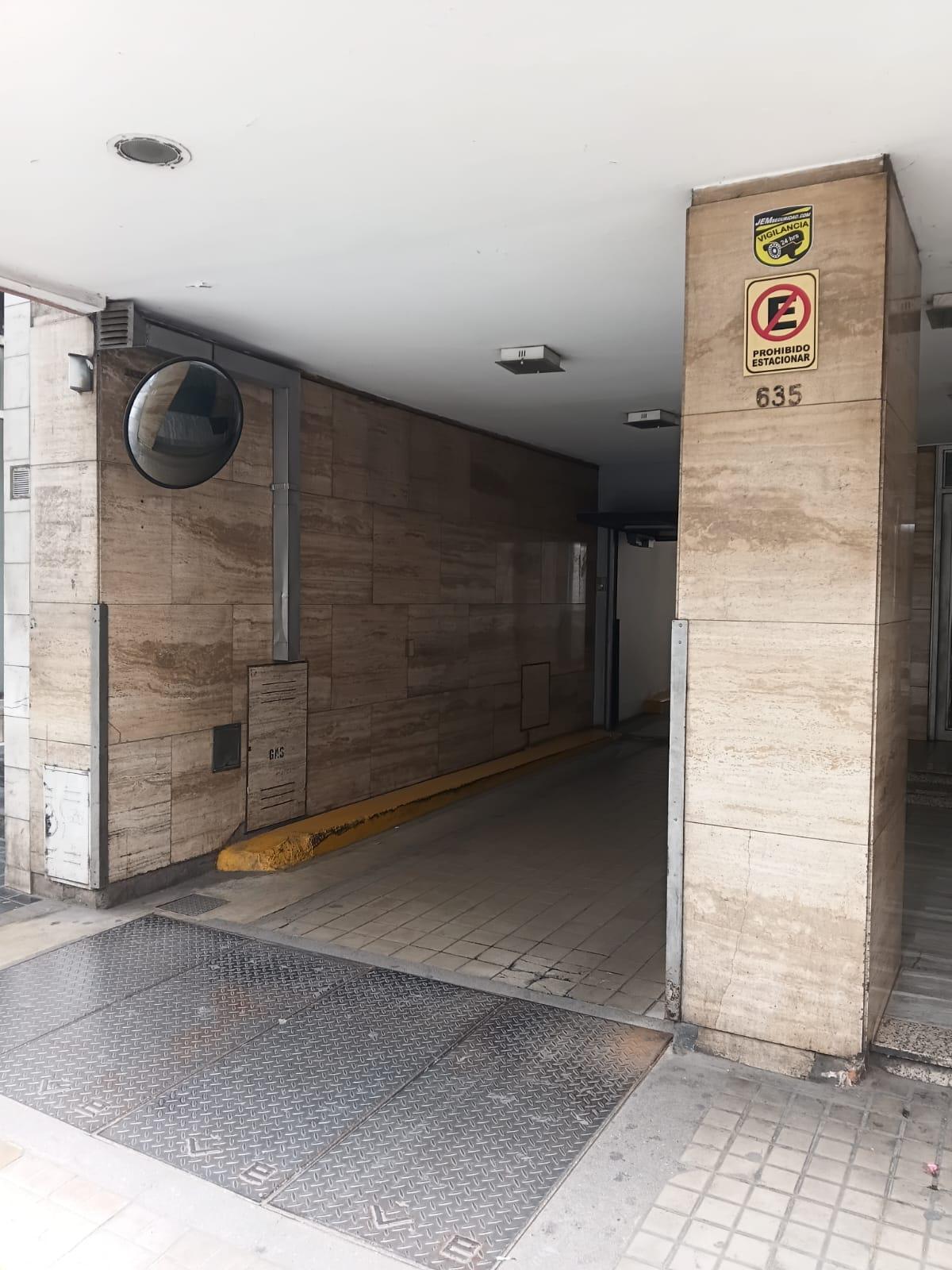 ALQUILER DE COCHERA EN PLENO CENTRO