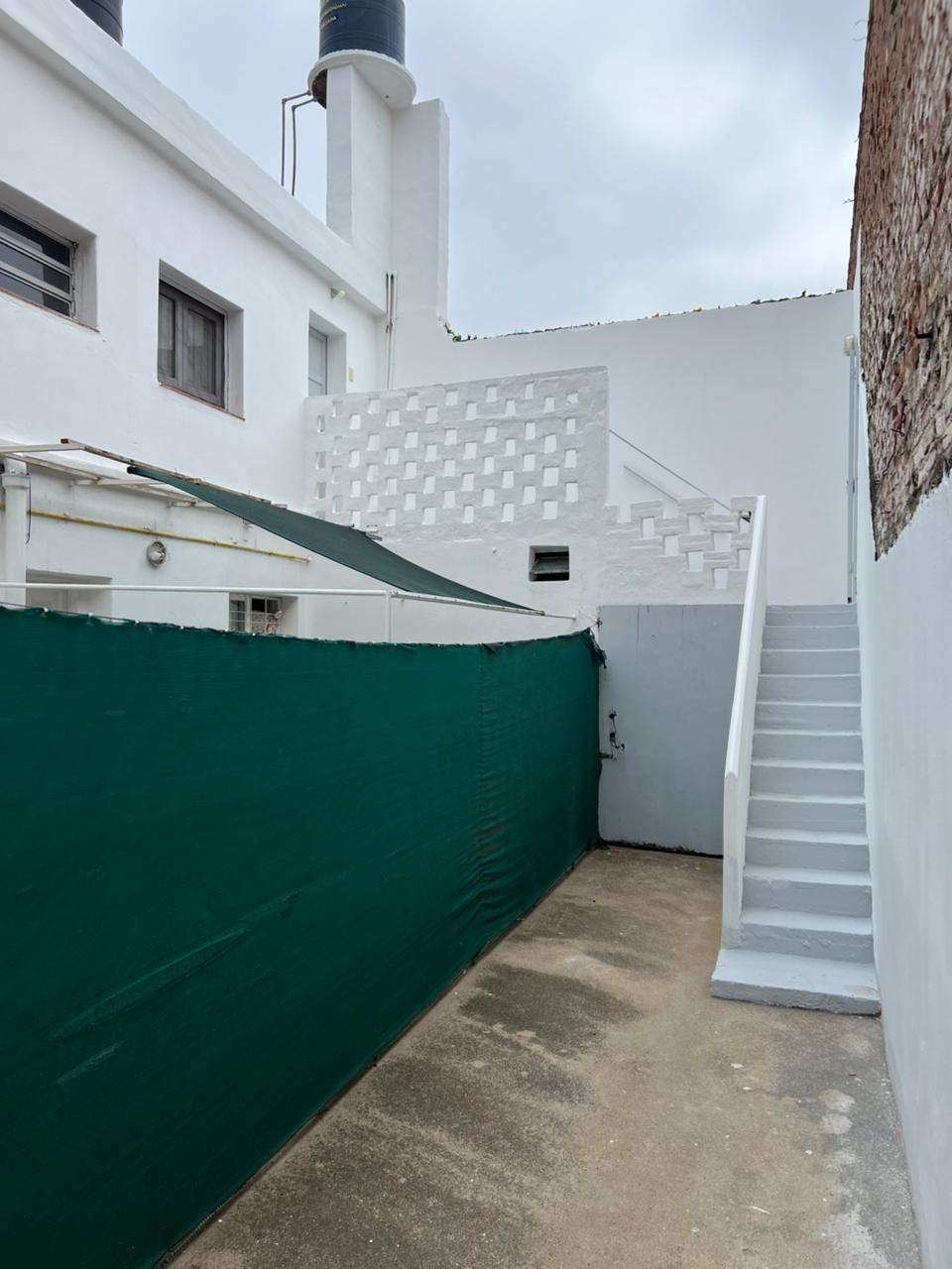 ALQUILO DPTO UN DORMITORIO CON TERRAZA - SOBRE AV. PUEYRREDON