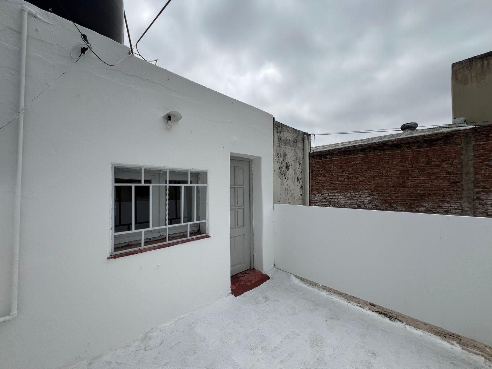 ALQUILO DPTO UN DORMITORIO CON TERRAZA - SOBRE AV. PUEYRREDON