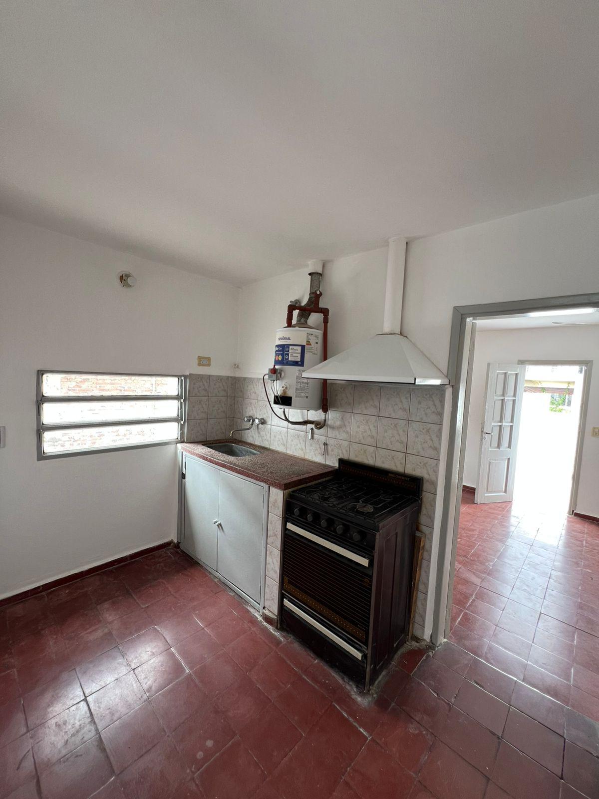 ALQUILO DPTO UN DORMITORIO CON TERRAZA - SOBRE AV. PUEYRREDON