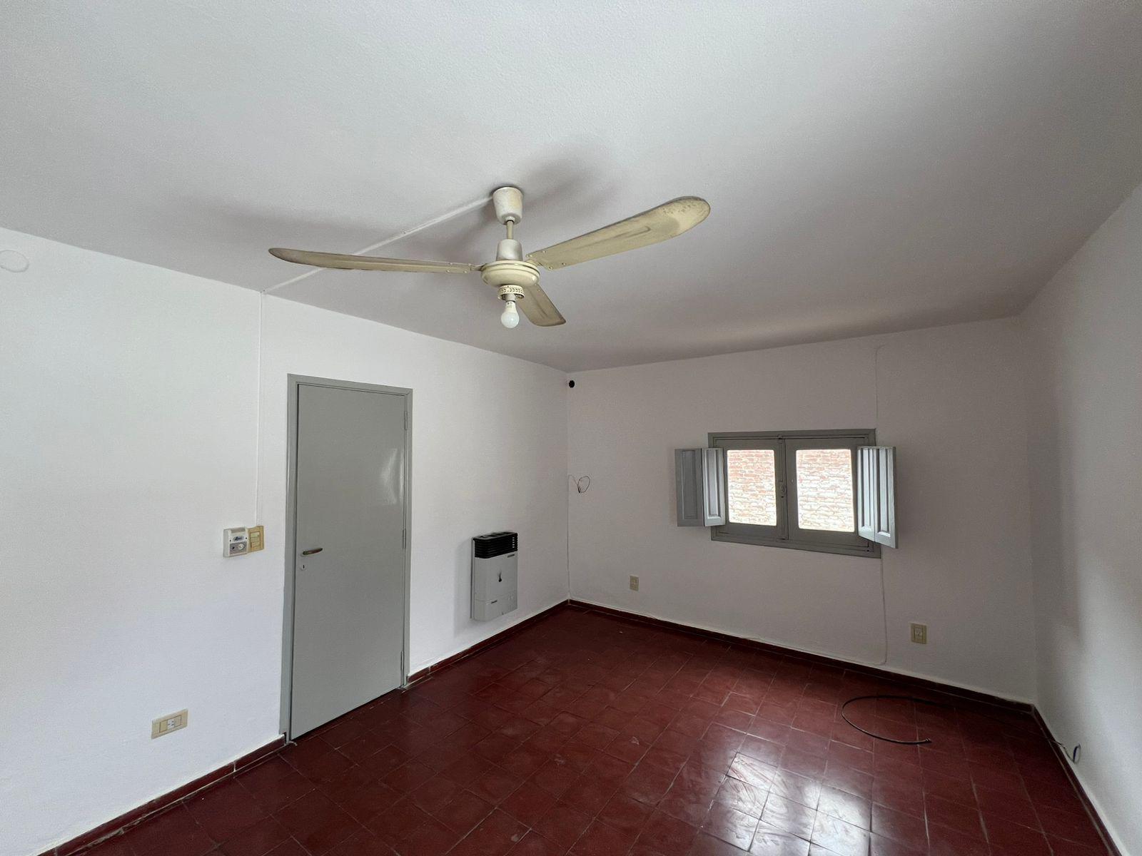 ALQUILO DPTO UN DORMITORIO CON TERRAZA - SOBRE AV. PUEYRREDON