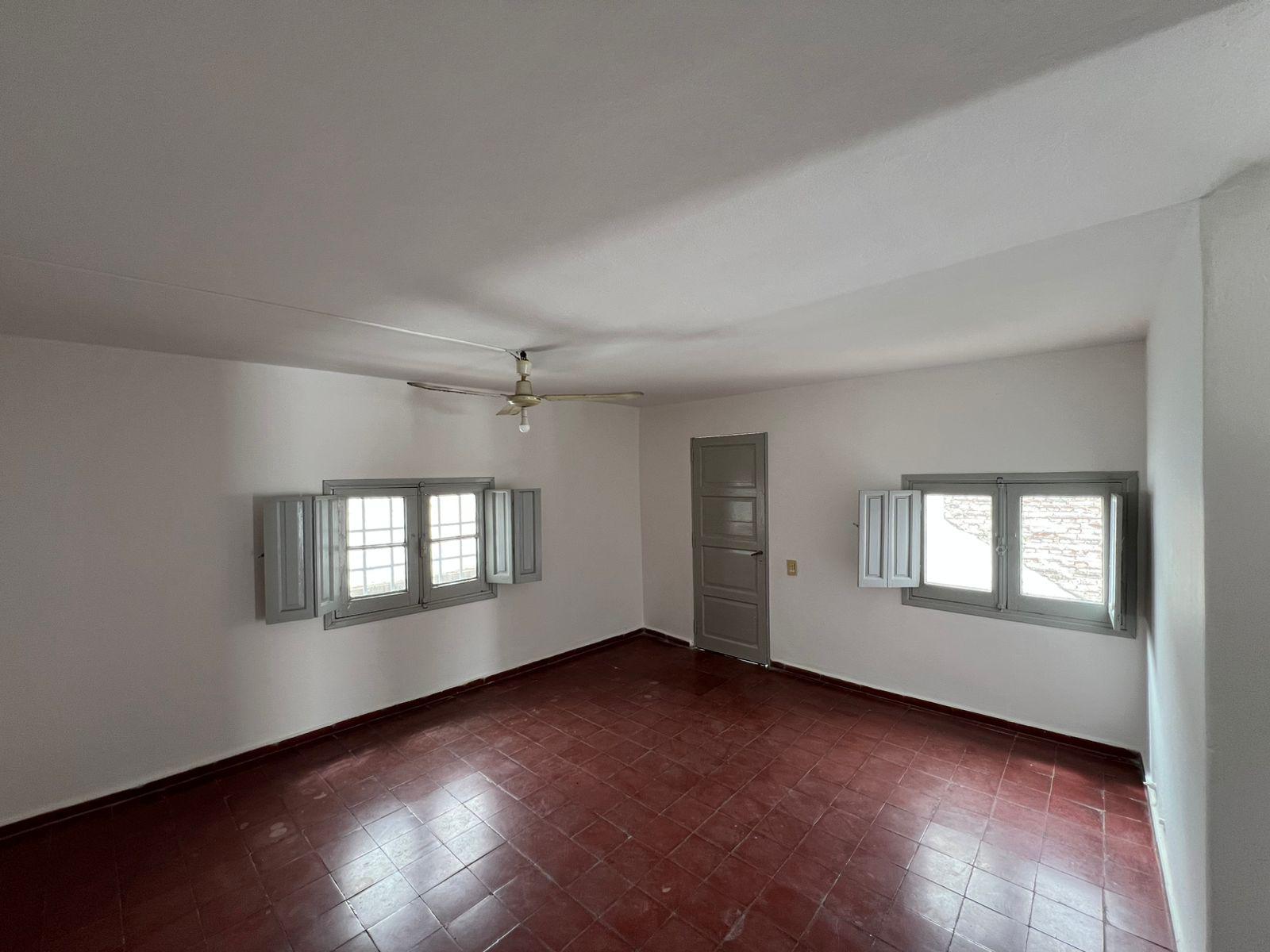 ALQUILO DPTO UN DORMITORIO CON TERRAZA - SOBRE AV. PUEYRREDON