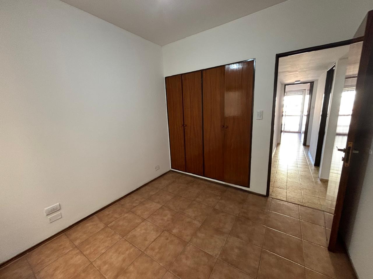 ALQUILO DEPARTAMENTO 3 DORMITORIOS NUEVA CORDOBA CON COCHERA