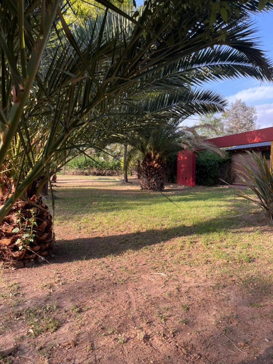 ALQUILER CASA EN COUNTRY CAUSANA - ESPACIOS AMPLIOS, PILETA Y QUINCHO